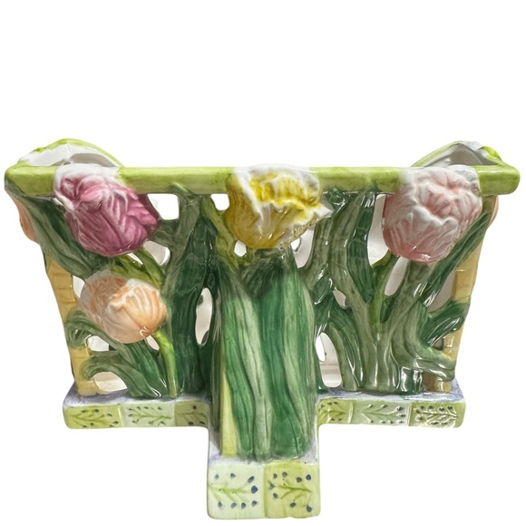 Lady Jayne Ltd. Tulip Stationary Ceramic Basket - Picture 2 of 6